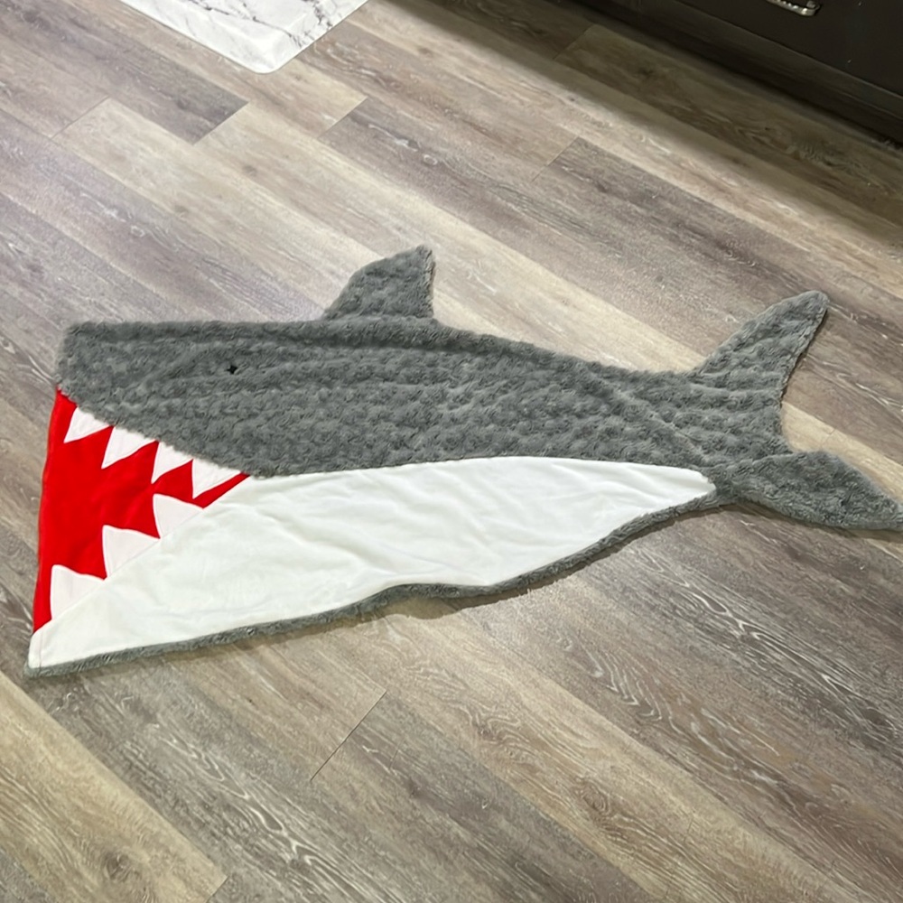 Mudpie shark blanket! Like new! Your kiddo will love this!